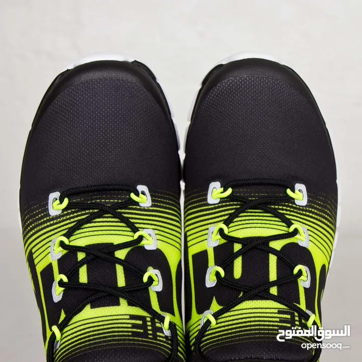 Reebok Zpump running shoes Black/Yellow size 7