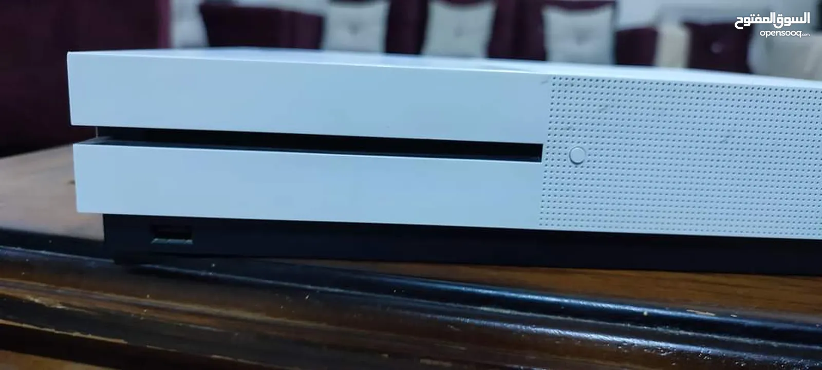 جهاز Xbox one s 500+حساب xbox +الايد الاصليه +ايد احترافيه