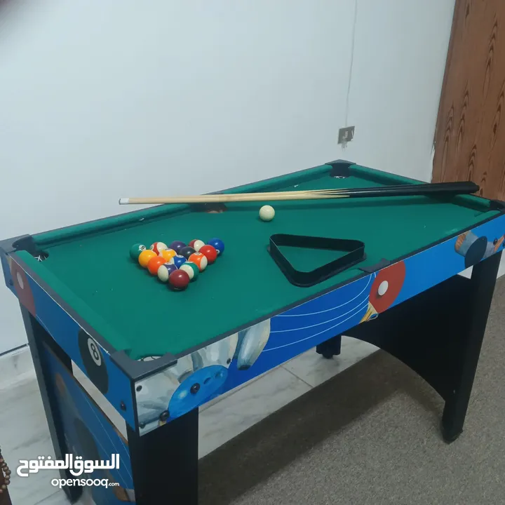 طاوله 6×1 مكونه من عدة العاب