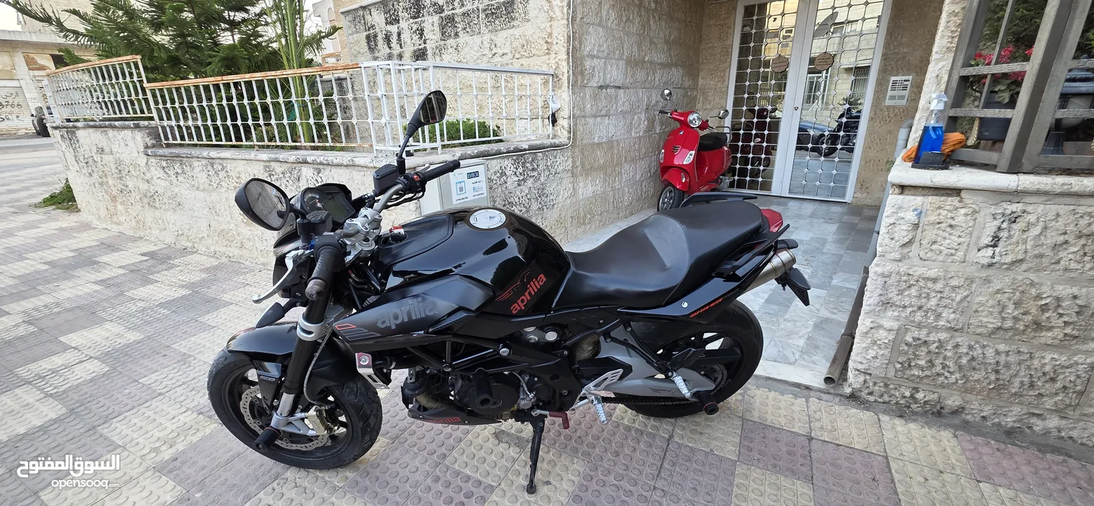 دراجة ابريليا 750 cc بحالة ممتازة 2016 ماشية 24000 فقط مالك ثاني صيانة دورية في الشركة 3200 دينار
