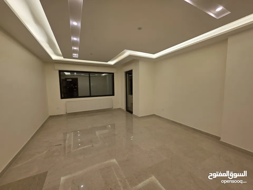 شركة رمضان مميل للاسكان - ضاحية النخيل طابق اول - مساحة 222م - شقة فاخرة - طريق المطار