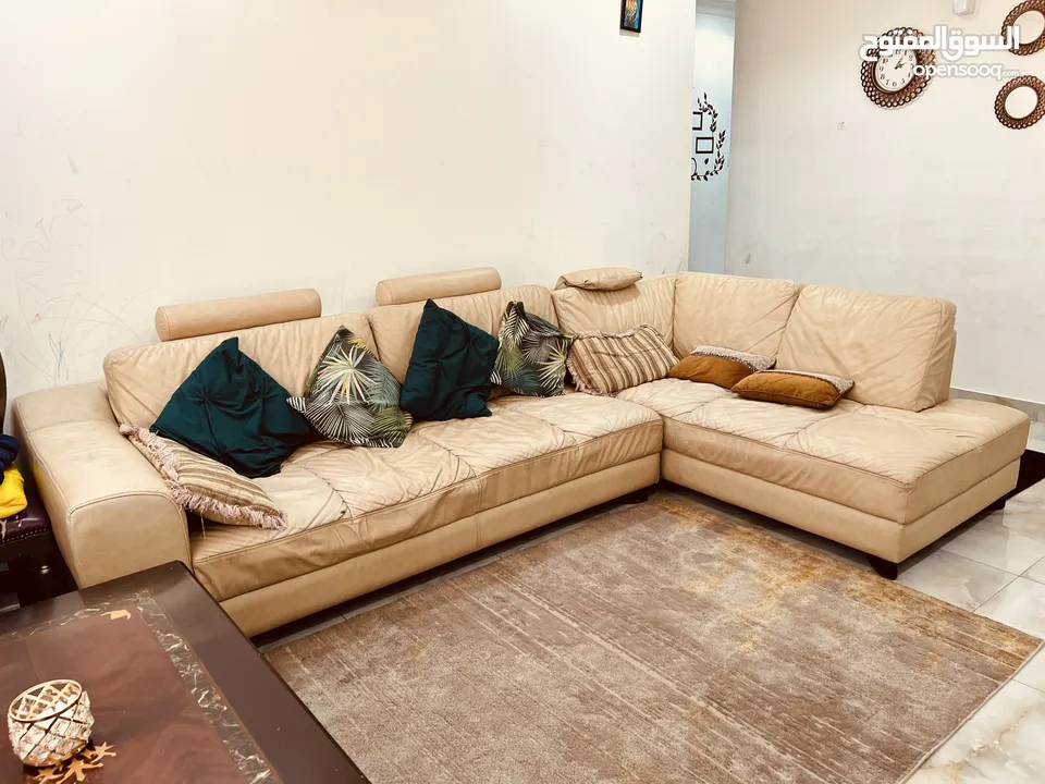 SOFA SET IN GOOD CONDITION