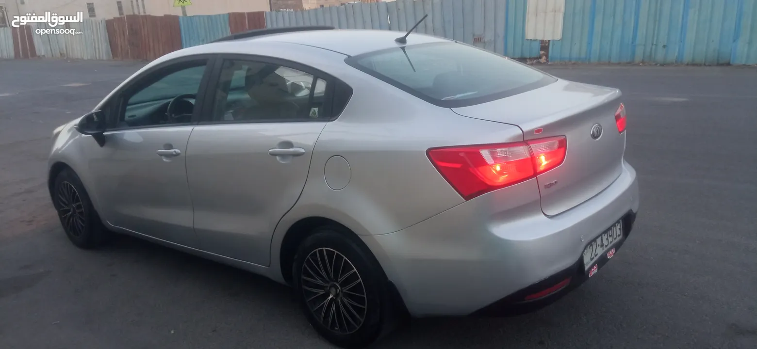 اتوماتيك مع فتحة كيا ريو موديل 2014 بسعر مغري 6400 كاااااش فقط
