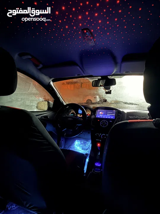 فورد فوكس موديل 2013 متور 1600 بنزين اسيارة بتحكي عن حالها بصور مش ناقصها غير الصلاة على نبي