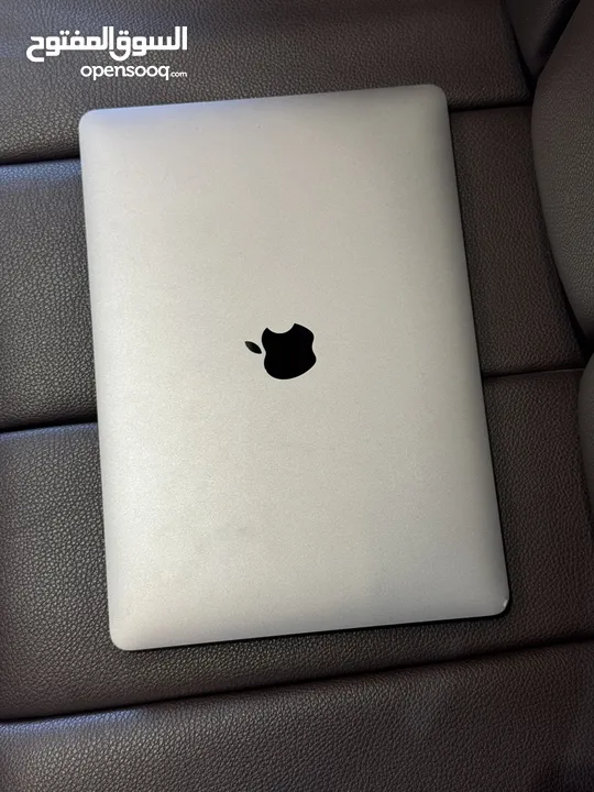 MacBook Air m2 13’3 مشحون 13 شحنة