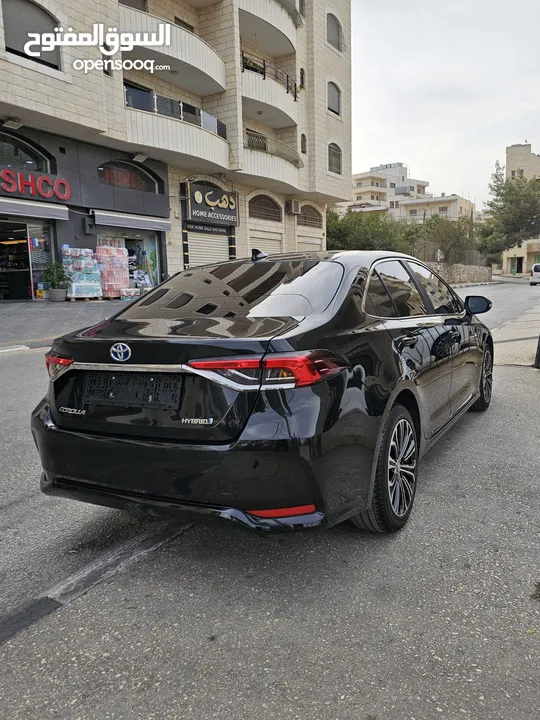 تويوتا كورولا هايبريد اكثر سياره مبيعا في العالم