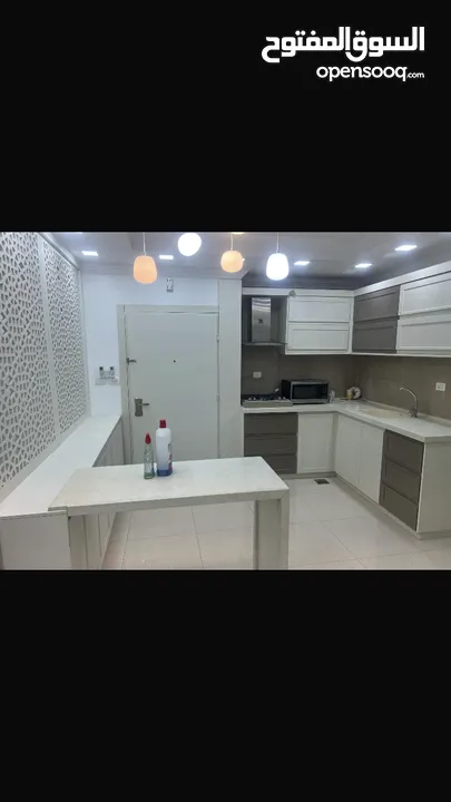 شقه للبيع وسط البلد مع مدخل مستقل