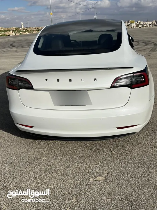 Tesla model 3 standard plus 2022 auto Score B+