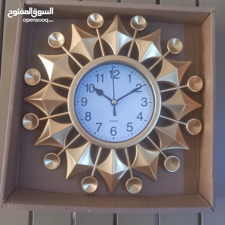 ساعات حائط للبيع
