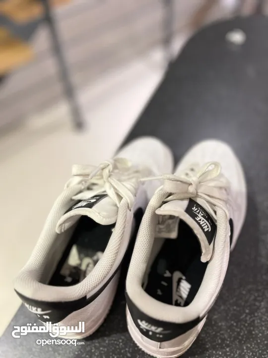 Black and white Air Force one very clean barely used size 38