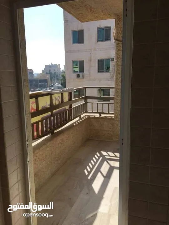 شقة للبيع في الرابية مطلة على شارع مكة