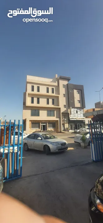 مبنى ايداري للايجار علي رئيسي النوفليين خط باب تاجوراء تشطيب حديث في موقع ممتاز يطل على 3 واجهات