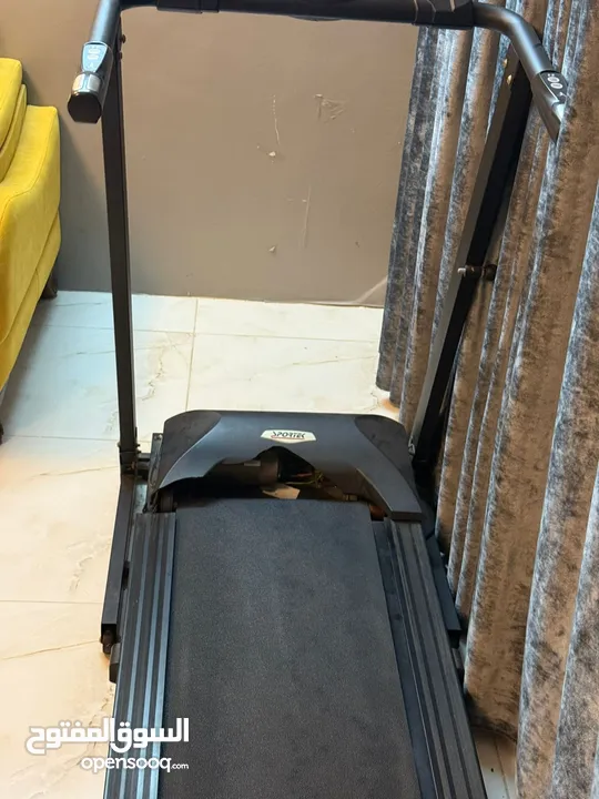 جهاز رياضي مشي أمريكي