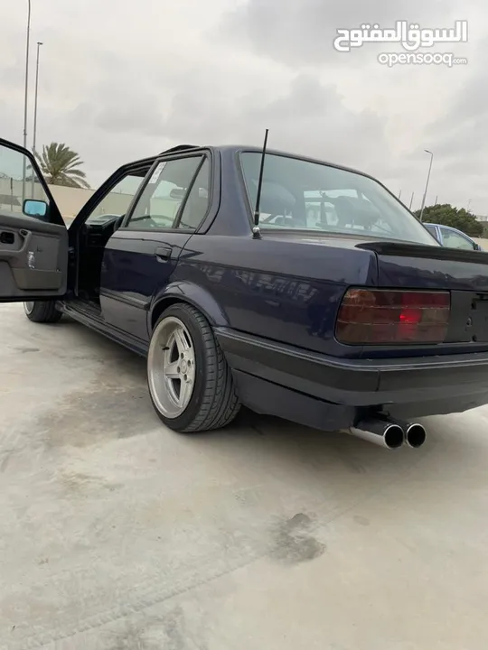 BMW_e30_1990