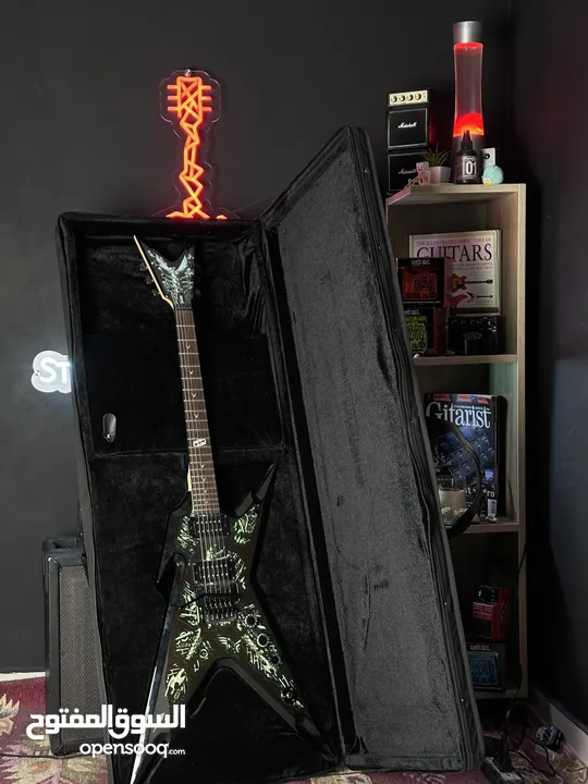 Dean Razorback Signature Dimebag Floyd Bio Mech Electric Guitar with Case - 400 JDs