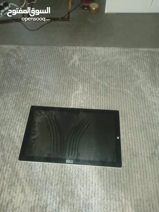 شاشه ايباد كبير