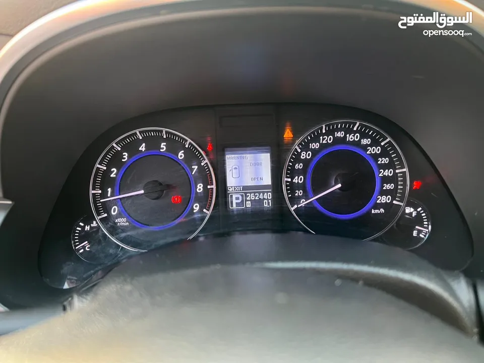 انفنتي QX 70 /2014 بحاله ممتاز للبيع