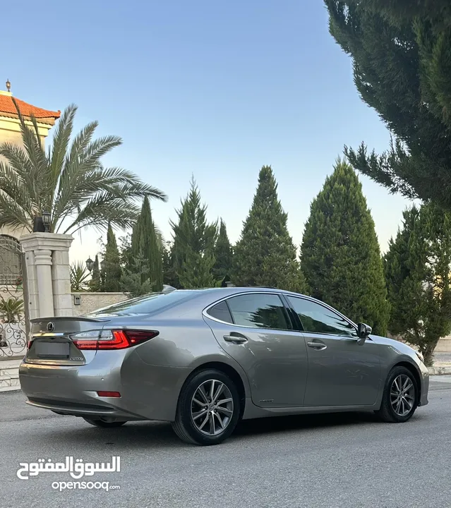 لكسز es300h بالكرتونة كرت ابيض للبيع المستعجل بسعر حرق