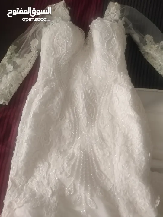 بدلة عروس بيضاء