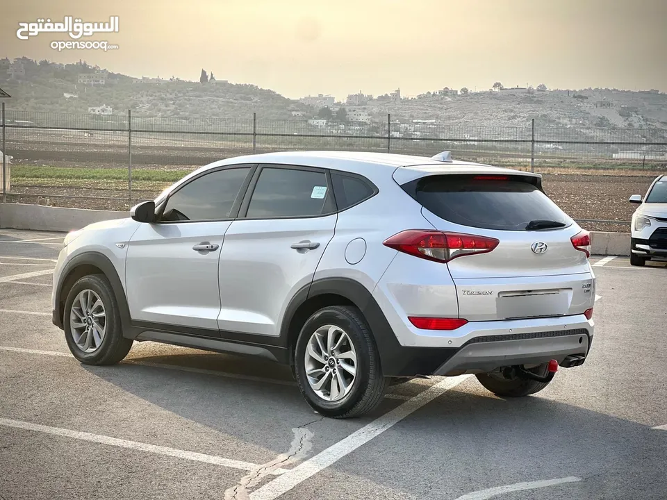 هونداي توسان/2017  فل بدون فتحة سقف 4x4