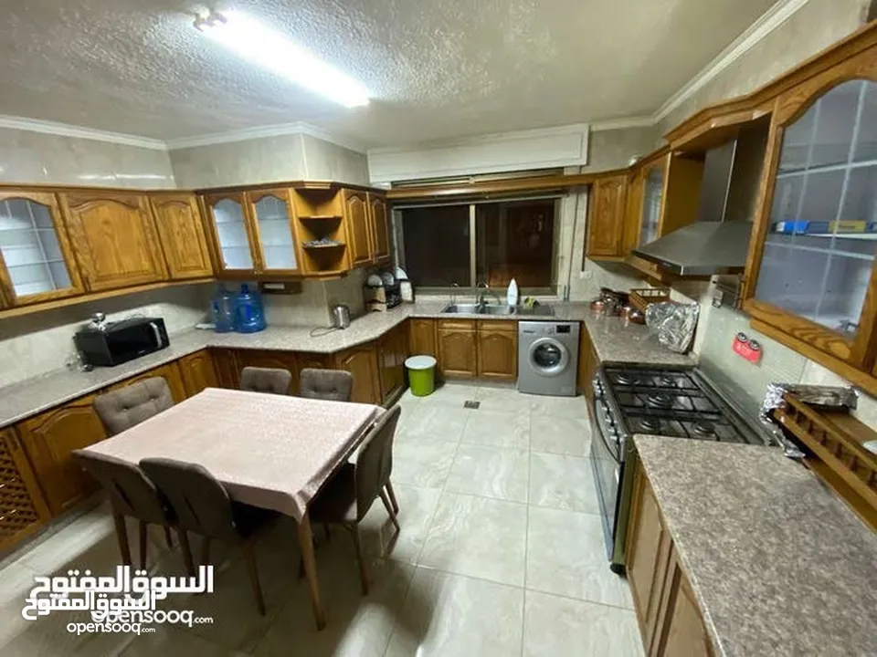 فيلا مفروشة طابق ارضي  للآيجار اليومي  يومي  وناجر طلاب  وطلبة الجامعات