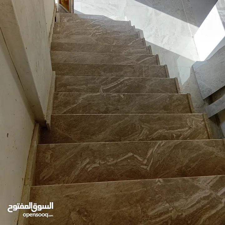 أعمال بلاط وسيراميك ورخام