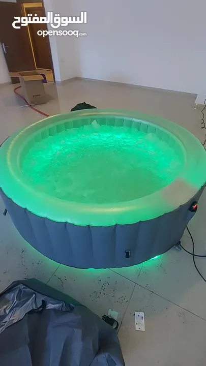 جاكوزي jacuzzi بعدة احجام اجمل جلسات الاسترخاء للمنازل ومراكز العلاج الطبيعي والتجميل