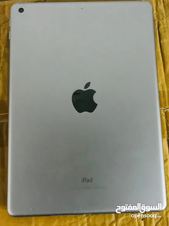 Apple I Pad Renewed in Mint Condition