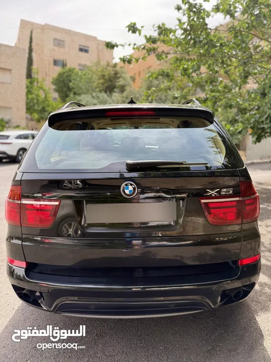 BMW X5 موديل 2013 – نظيفة جداً  7 جيد  5 مقاعد  لا يوجد اي ملاحظات
