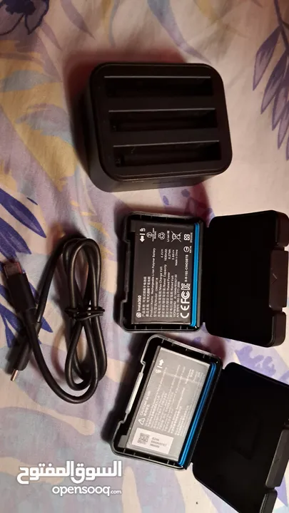Insta360 X2 battery + charger