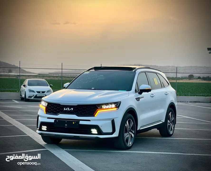 كايا سورينتو/2022 فل الفل  فتحة سقف بانوراما  4x4 ///240Hp بنزين + كهرباء  ( Haybrid) 1600cc