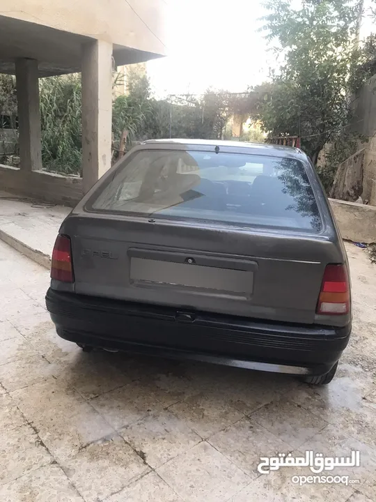 سيارة اوبل كاديت 88