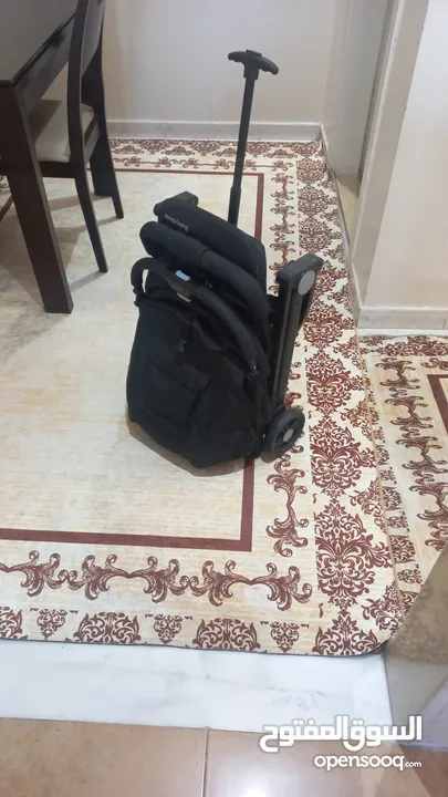 عرباية أطفال شبه جديدة للبيع