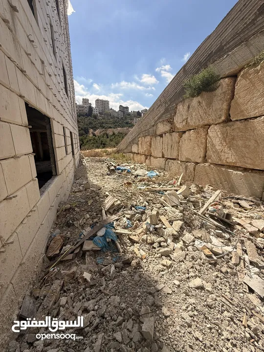 شقة مميزة طابق ارضي مع حديقة خاصة