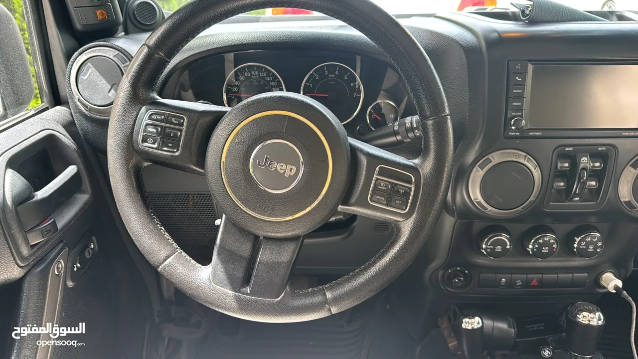 قابل البدل Jeep Wrangler- low mileage- mint condition- تعديل كامل اصلي