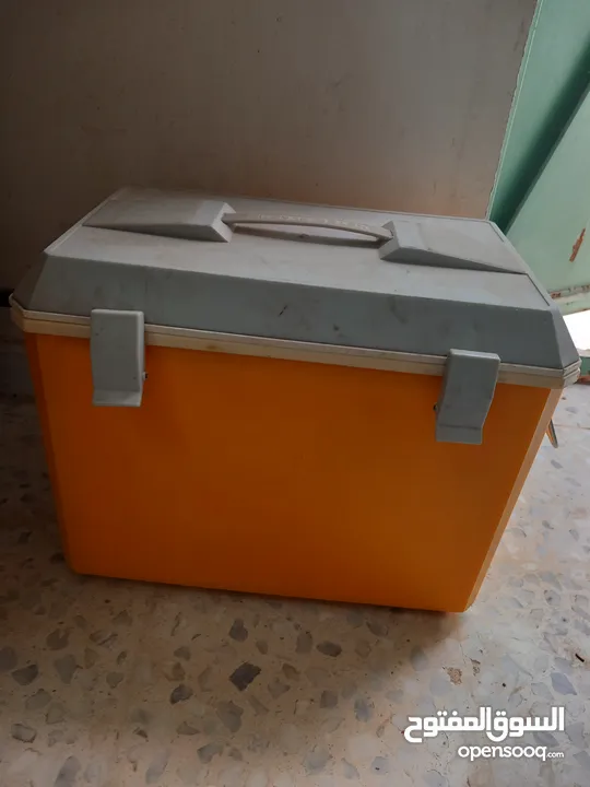 صندوق حراري لتخزين الطعام (ثلاجة متنقلة )