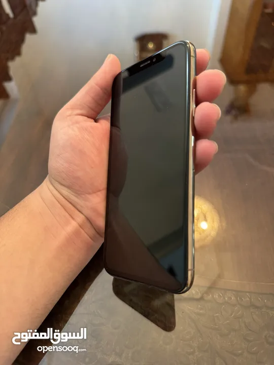 iPhone Xs بحالة ممتازة