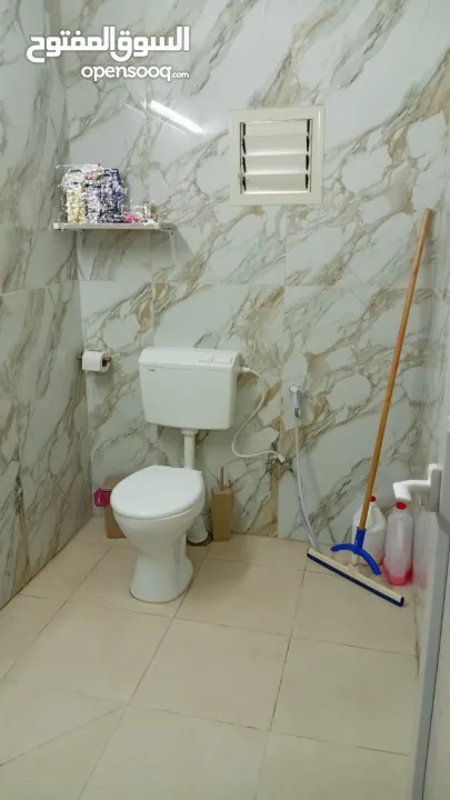 منزل مع حواصل مع ارض مستقل للبيع بناء جديد