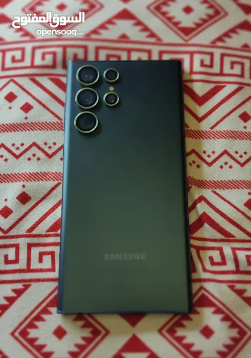 جهاز Samsung  S22 ultra 5G مساحة 256 مفيهوش غير خدش ف الفريم بتاعو  مش مغير حاجه معاه الوصله الاصليه