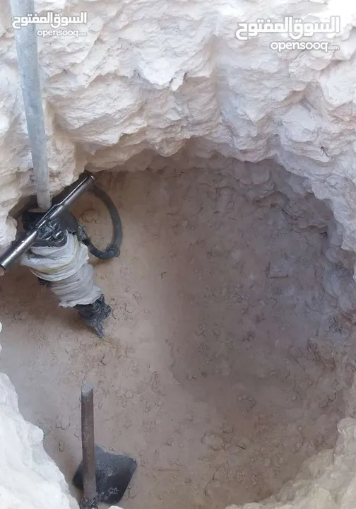 كمبريسات للايجار ابو عبدالله  حفر جورانجاصه جميع الاعماق  كافه أعمال الحفريات هدم عمارت تحرير قصات