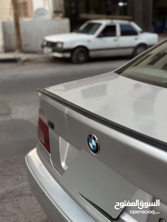 bmw E39 للبيع كاش او دفعه وشكات نابلس/ فلسطين