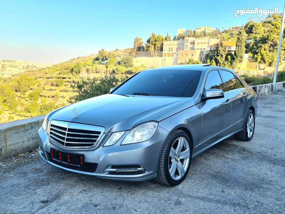 Mercedes E200  /  2013  فل إضافات / فحص نخب / بحالة الوكالة