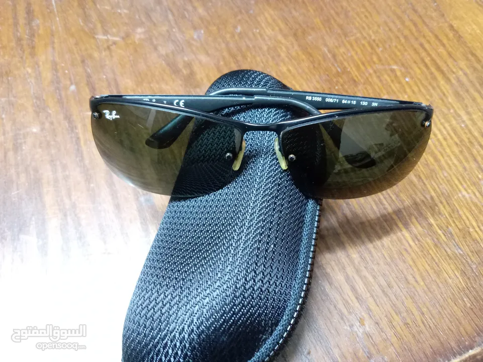 نظارة شمسية Ray-Ban اصلية لايوجد عيوب. مطلوب25