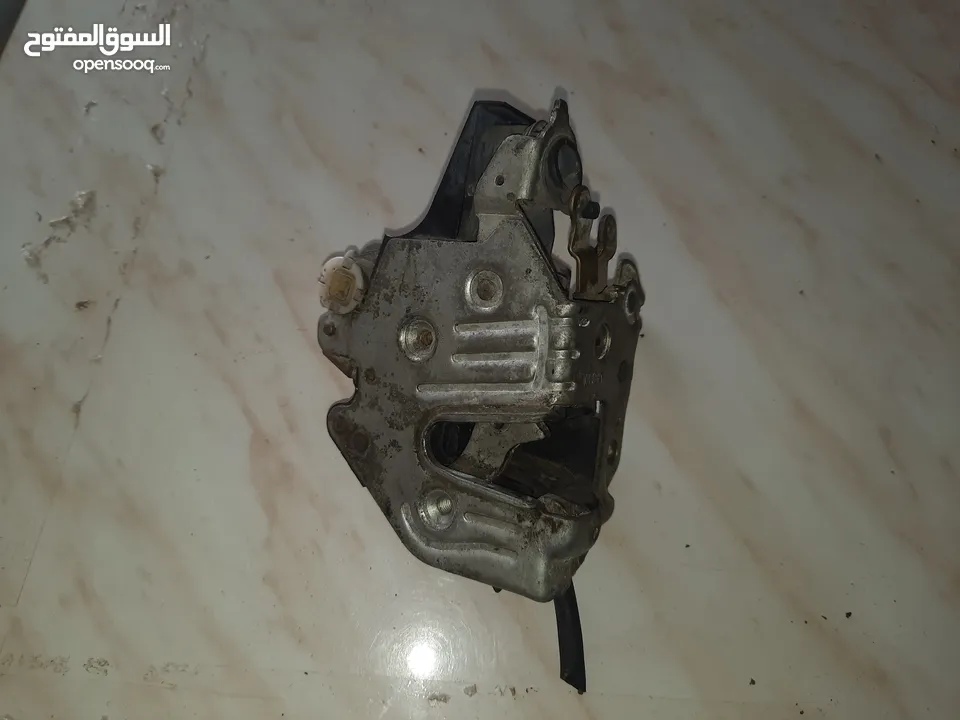 قطع مرسيدس بطه E200