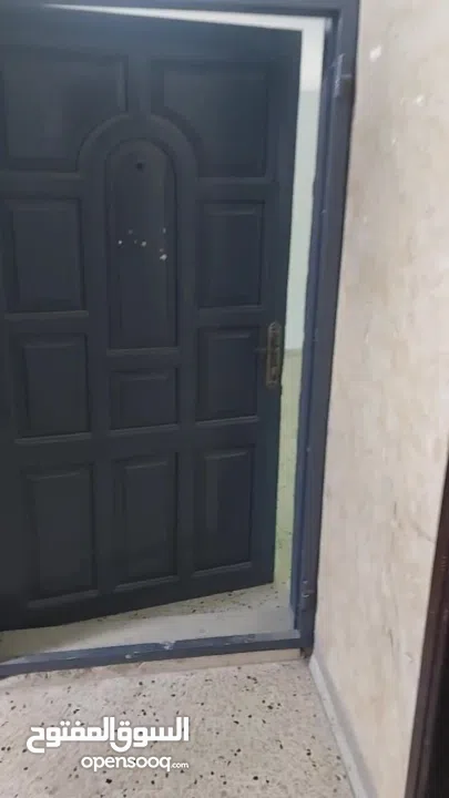 شقة للبيع طابق 3 موقعها نابلس عند دوار تونس موقع مميز وأطلالة مميزة وسعر فقط ب 39