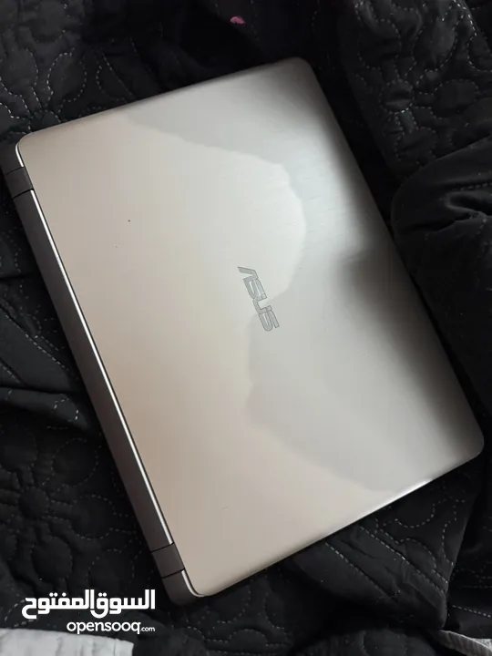 لابتوب Windows 10 Pro مع معالج Intel i3 و4GB رام – استخدام خفيف