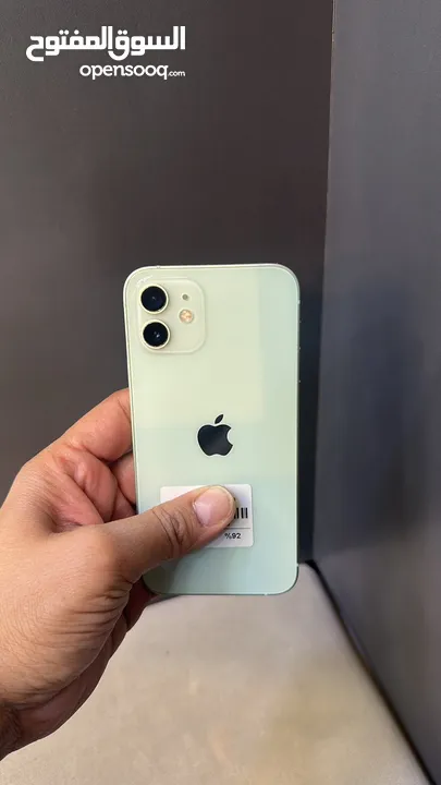 iPhone 12 64 GB  البطاريات من 88-93 مكفول اسبوعين