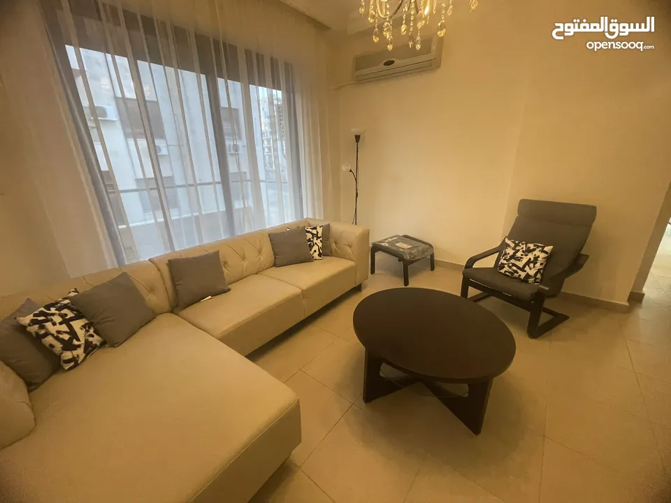 شقة طابق اول بموقع جدا مميز  في ارقى احياء - عبدون - على الاطلاق ثلاث غرف نوم (ID#: 6945)