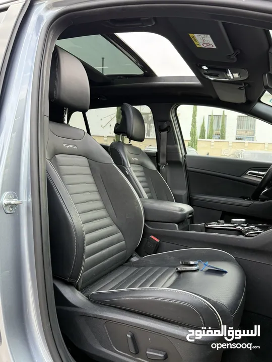 كيا سبورتاج GT Line ترخيص 2022 محرك 1600 هايبرد plug in/يقطع على الشحنه 65 كيلو متر  271 حصان