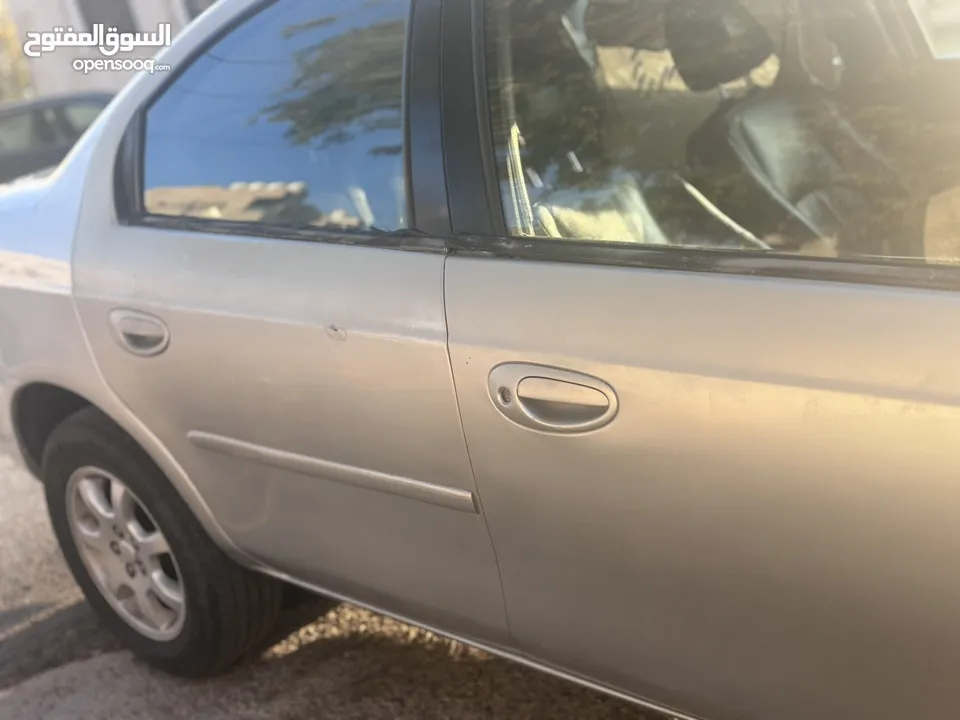 Neon Chrysler 2004 نيون كرايسلر/دودج 2004 للبيع